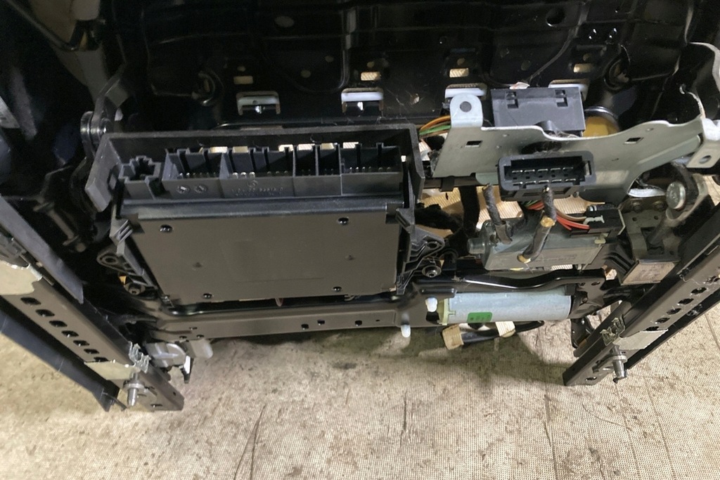 фото №13, Сиденье передний правый porsche cayenne 9pa 7l0959760 4.5l бензиновый 250kw