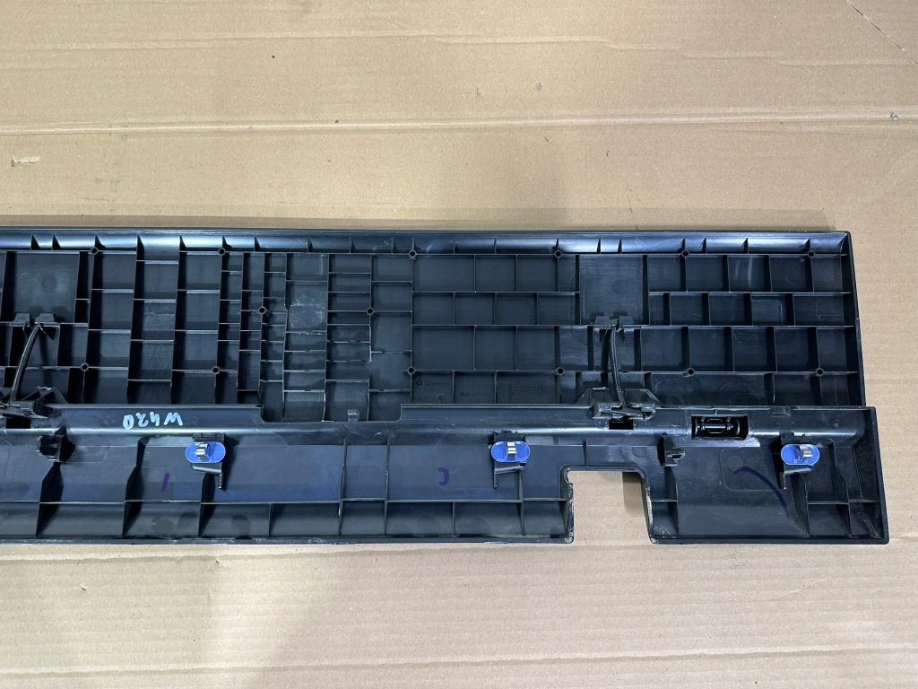 Накладка багажника, порог задний , крышка mercedes citan w420, kangoo iv,4 Цена