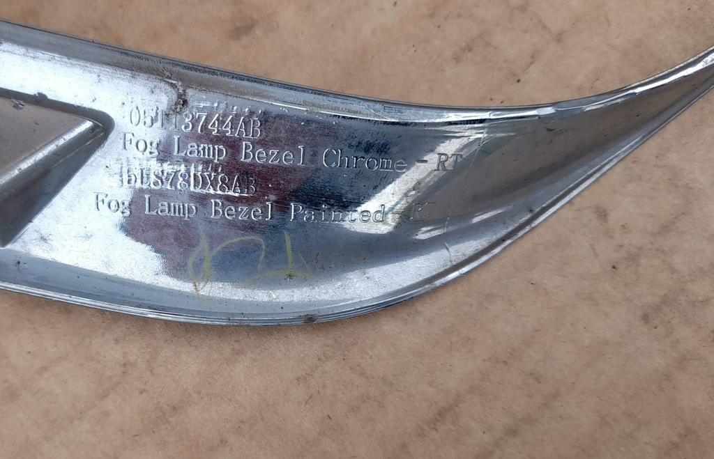 фото №3, Рамка противотуманной фары r dodge durango 2014-2020