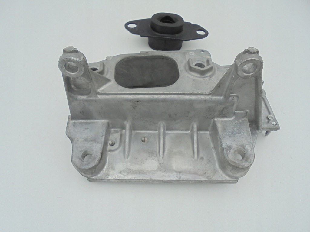 фото №9, Nissan pulsar кронштейн подушка коробки 1.5 dci