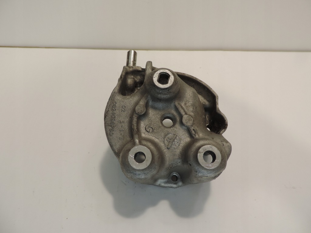 фото №1, Кронштейн кронштейн насоса opel grandland x 1,5 hdi 9824088780