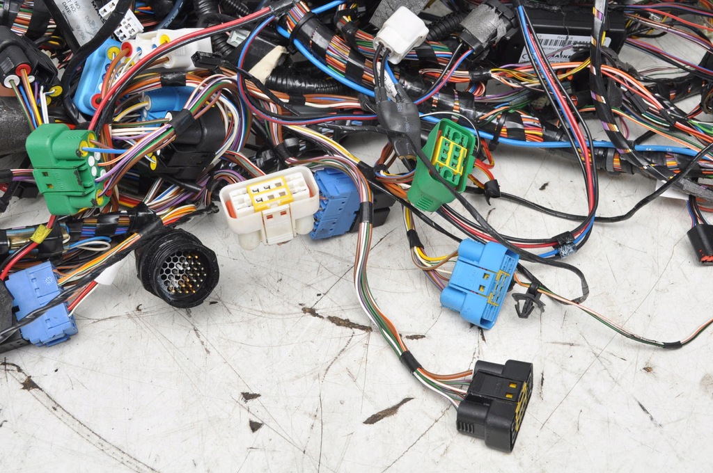 фото №7, Db7 vantage 5.9 жгут электрическая салона