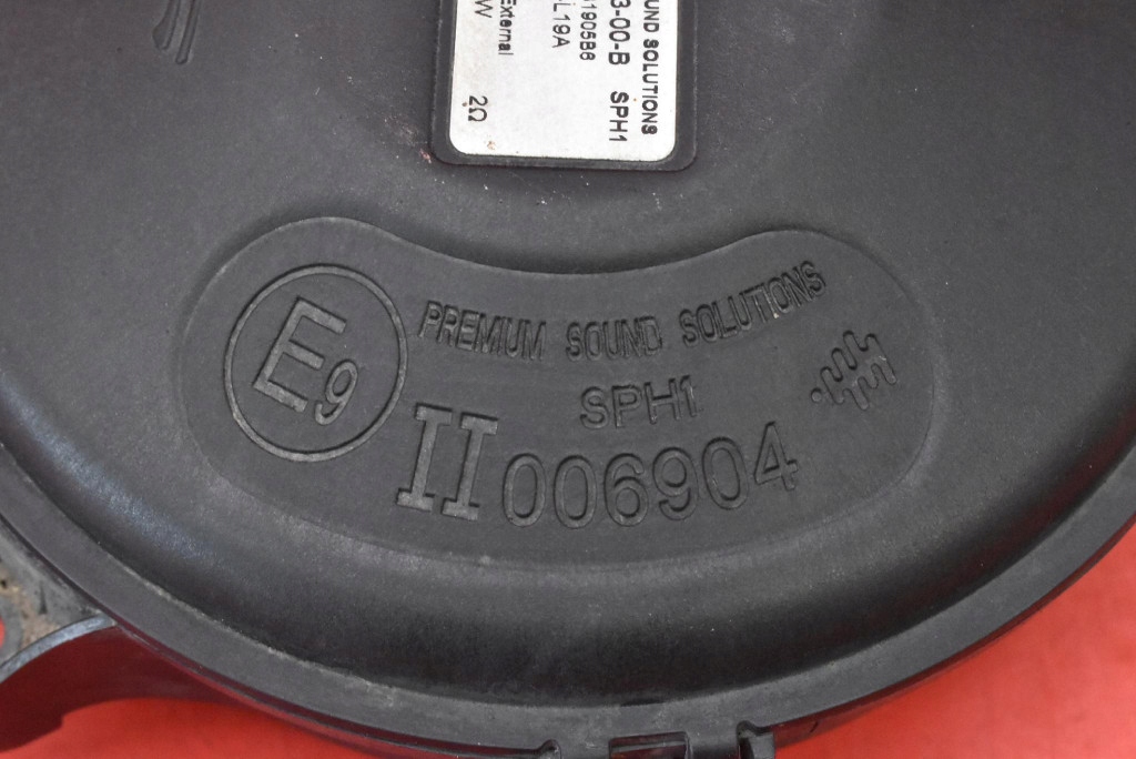 Динамік передній бампера 1071113-00-b tesla model y 20- Недорого