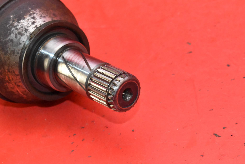 Привідний вал ліва перед механічна коробка передач 13335140 aafs opel astra4 iv j 1.6 twinport 115 km Недорого