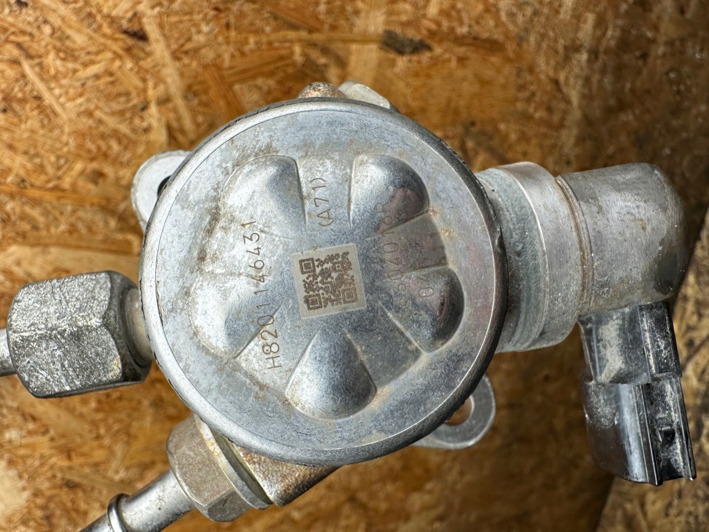 фото №3, Насос пального dacia renault 1.2 tce 166304016r