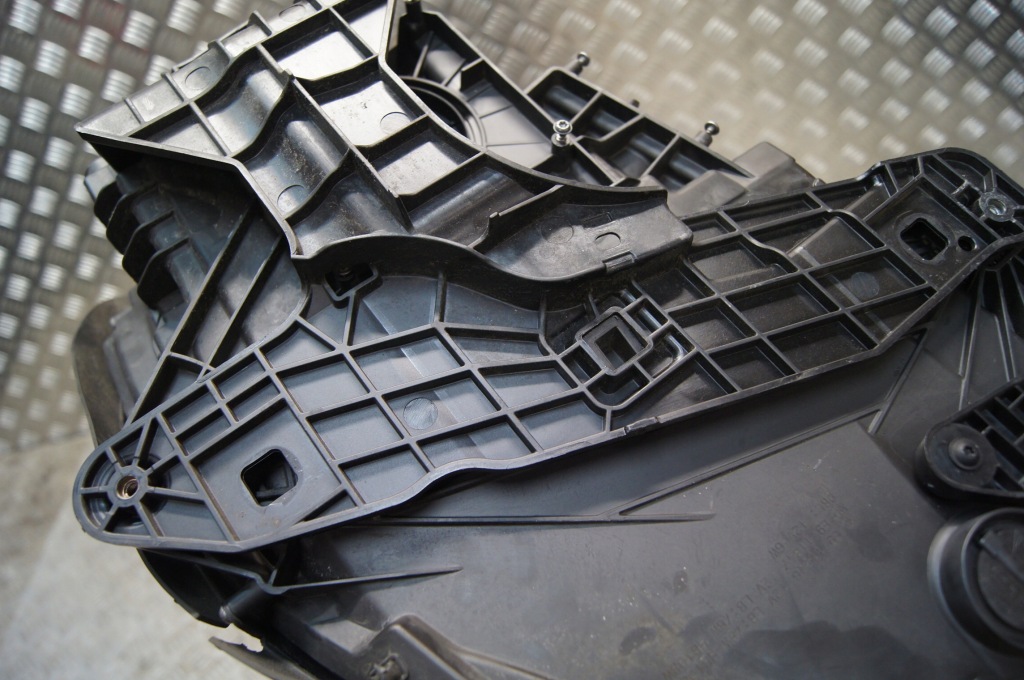 Porsche macan turbo s ліхтарі  перед передні led омивачі Ціна