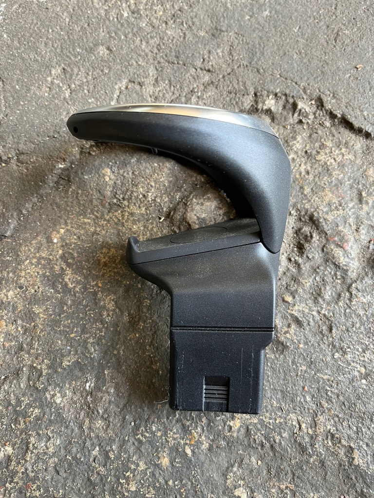 фото №4, Bmw x1 e84 кронштейн na kubekna напитки