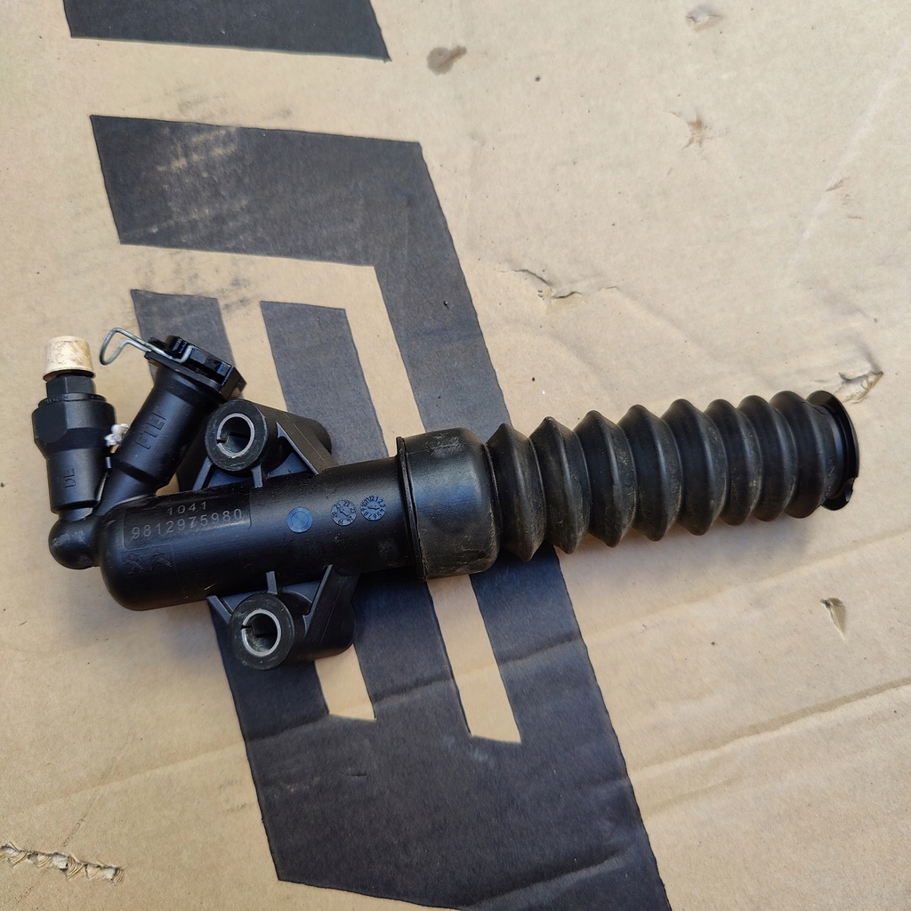 фото №1, Citroen c3 iii 1.2 vti цилиндр сцепления