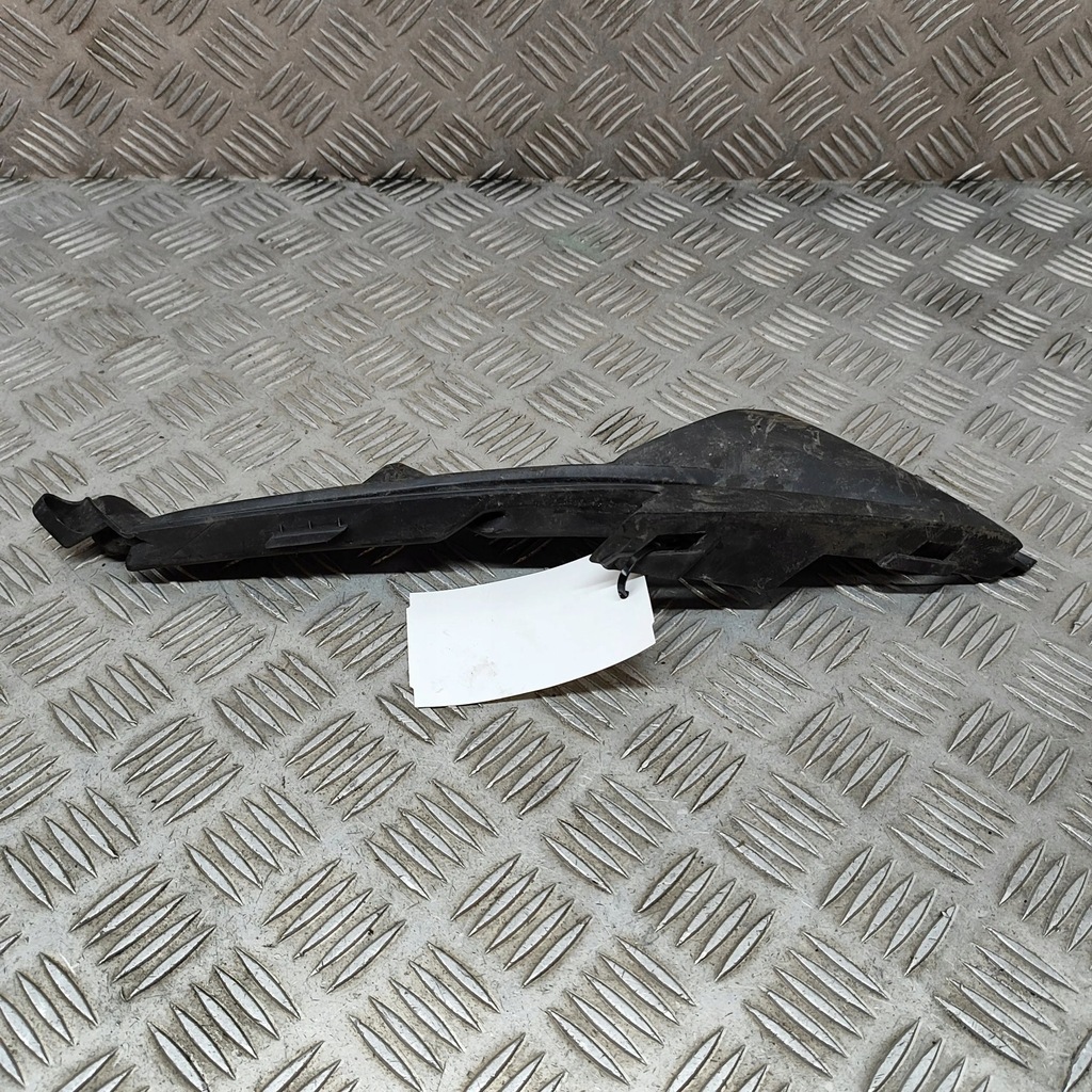 фото №1, Lexus rx 450h 2018 правая сторона решётка радиатора радиатора / решётка радиатора