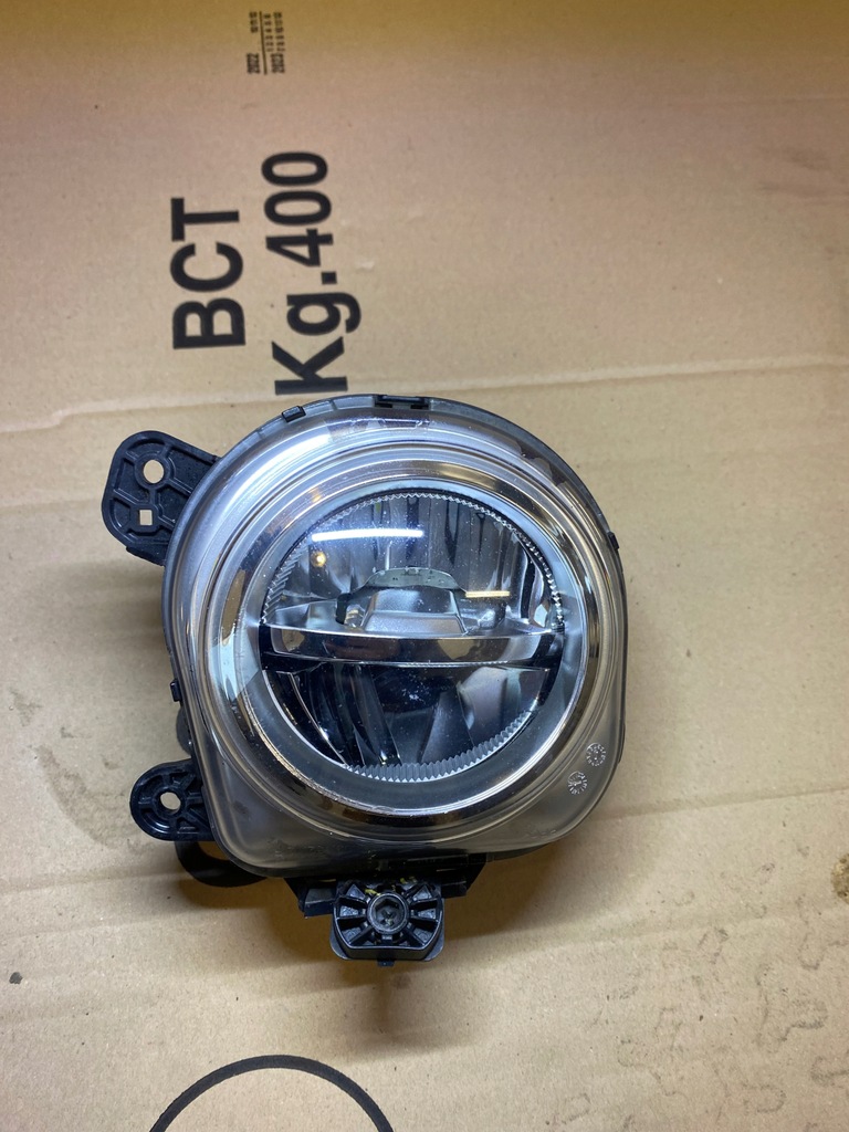 фото №1, Противотуманная фара led bmw оригинальный номер 756020001
