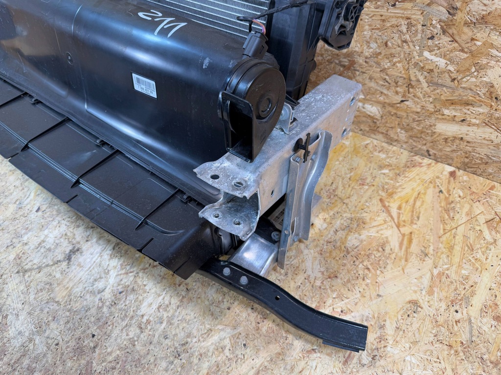 фото №5, Pas передній підсилювач балка радіатор bmw i3 l01 електрик