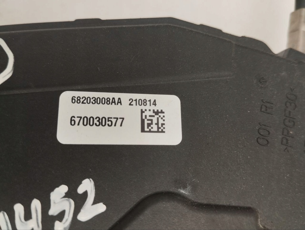 Maserati ghibli 2015 замок дверь задних 670030577 Недорого