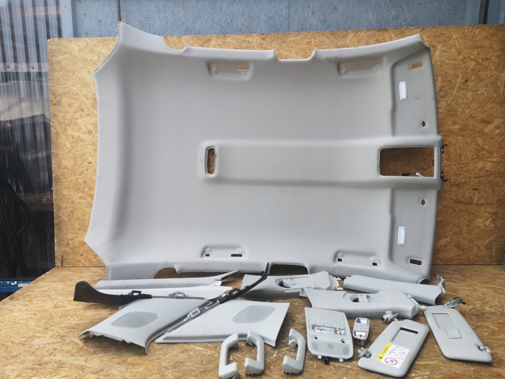 фото №1, Audi q3 8u потолок стойки