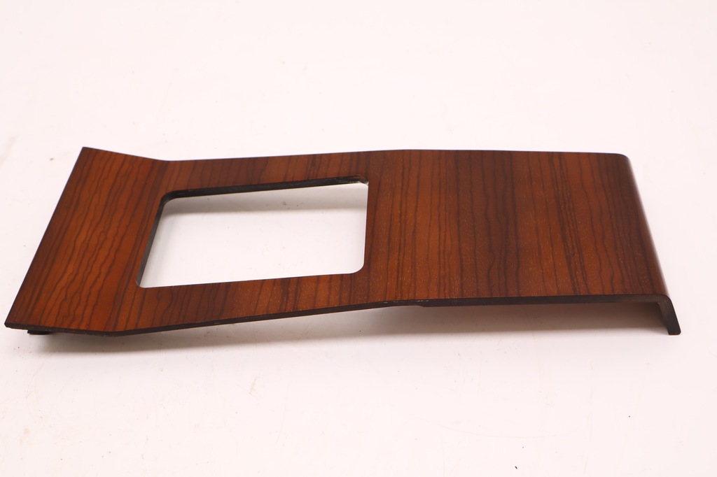 фото №5, Mercedes-benz w124 dekor молдинг декоративная туннель среднего