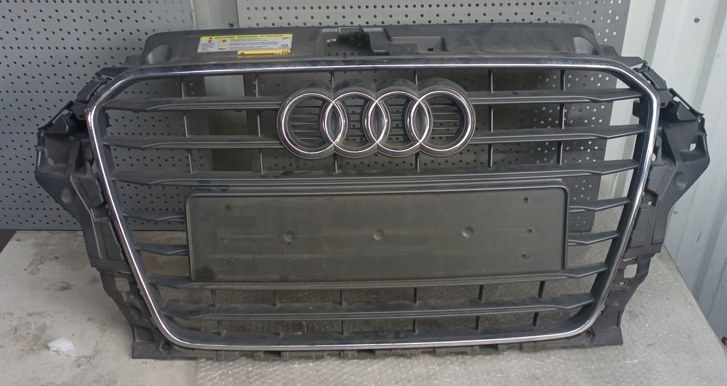 фото №1, Решётка радиатора решётка радиатора audi a3 8v5853651