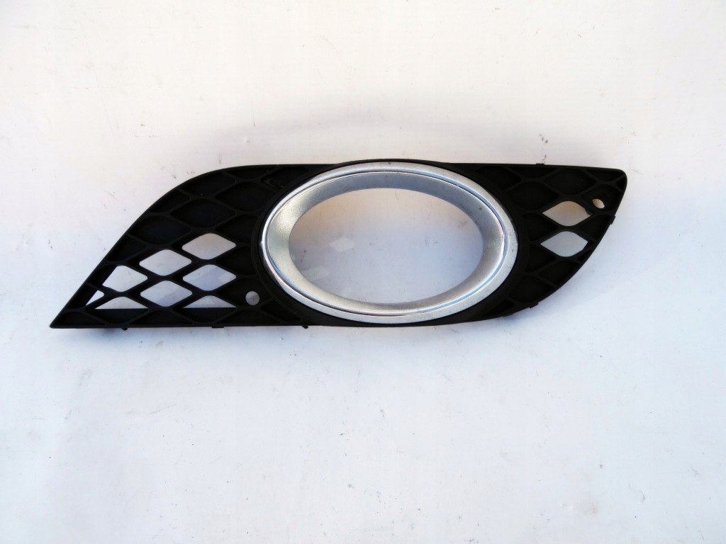 фото №1, Решётка боковая бампера левая mercedes w211