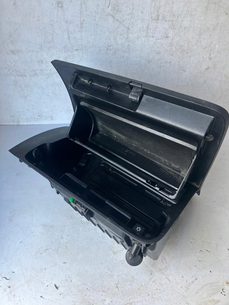 фото №6, Бардачок пассажира volvo xc40