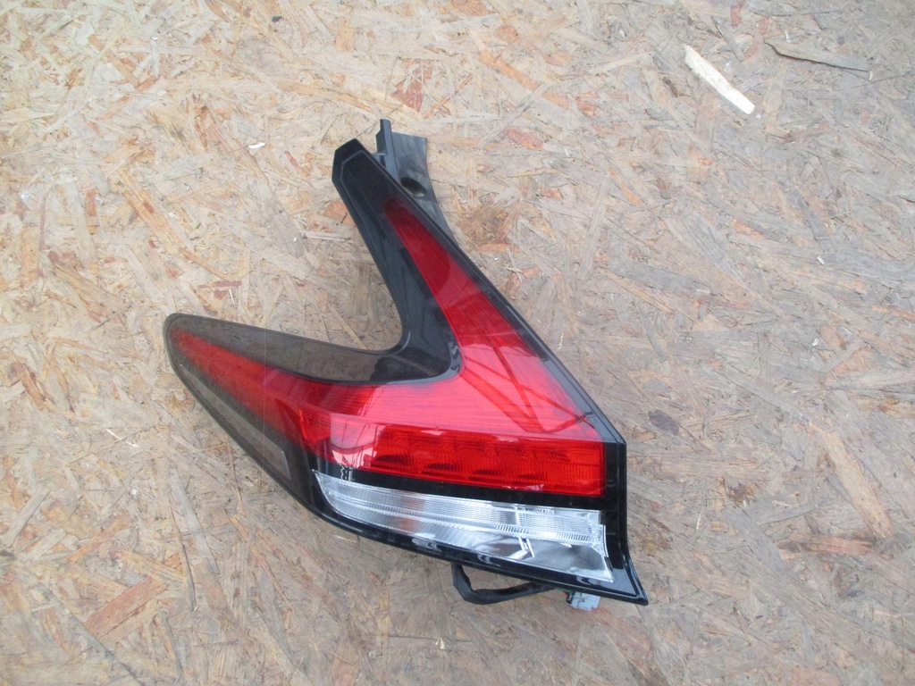 фото №1, Nissan leaf ii ze1 2017- лампа задняя левая задняя 26555-5sh0a