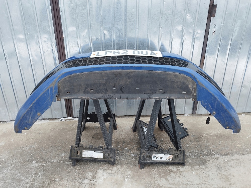 Бампер перед передній vw scirocco 3 3 1k8 lata 2008-2017 колір lr5z в Україні