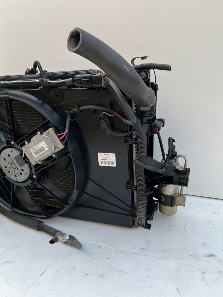 Комплект радиатор вентилятор volvo s80 1 2.4 98-06r. Оригинал