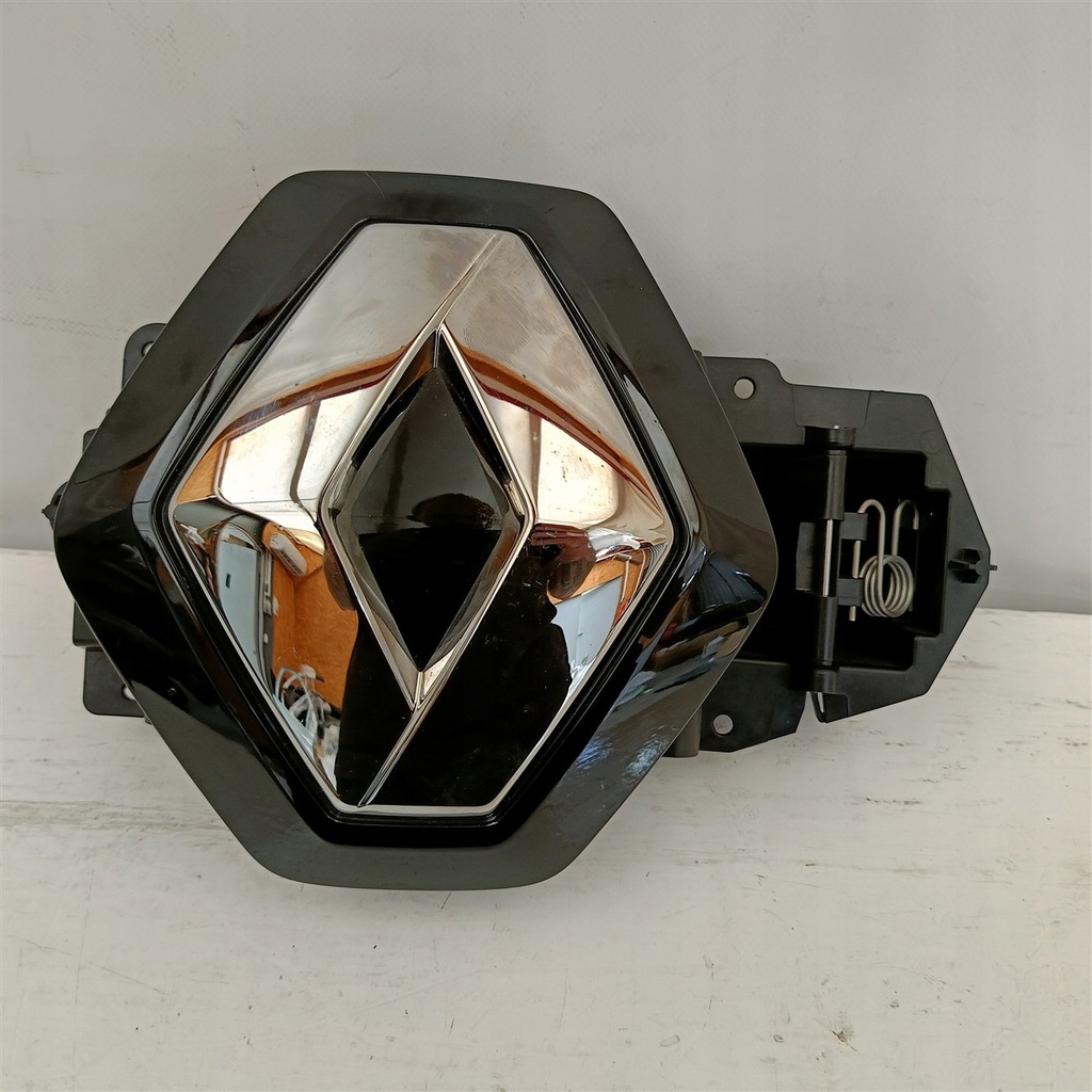 фото №1, Роз'єм заряджання емблема renault zoe lift 296a8139r