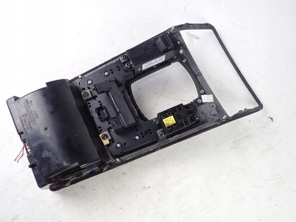 фото №10, Панель управление audi a8 s8 d3 5.2 карбон 4e1919611b 4e1927225a 4e1905218b