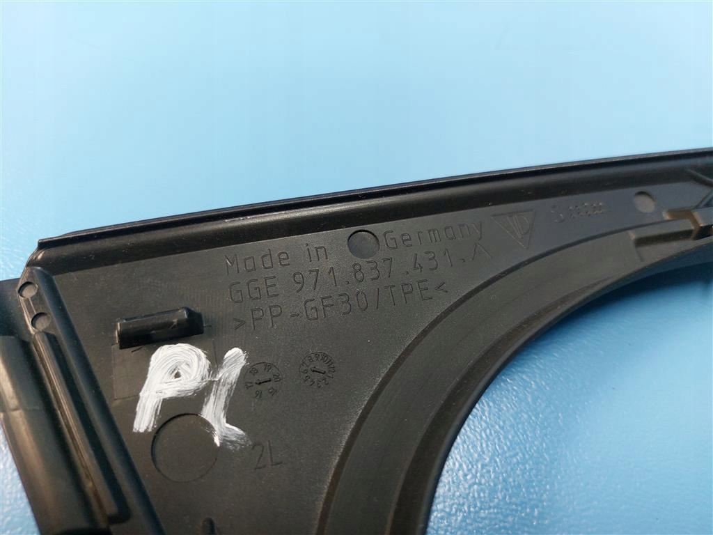 фото №10, Молдинг прокладка дверь перед левая porsche panamera 971 ii 16-23r 971837431a