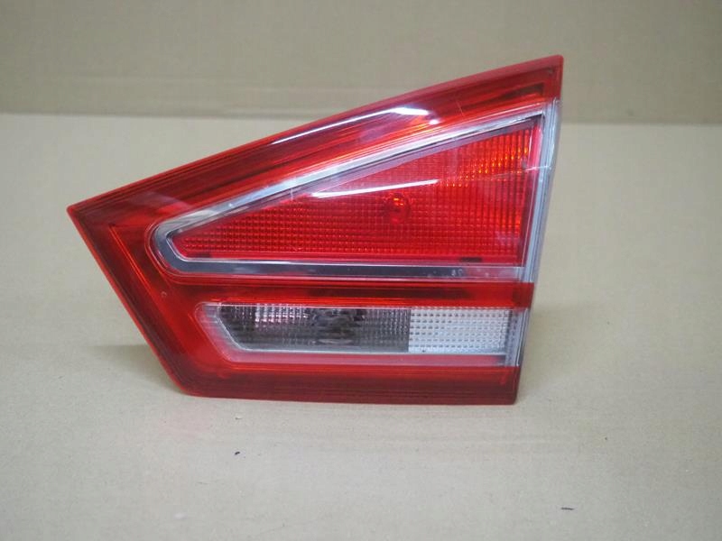 фото №1, Лампа кришки правий задня ford b-max av1113a602ag