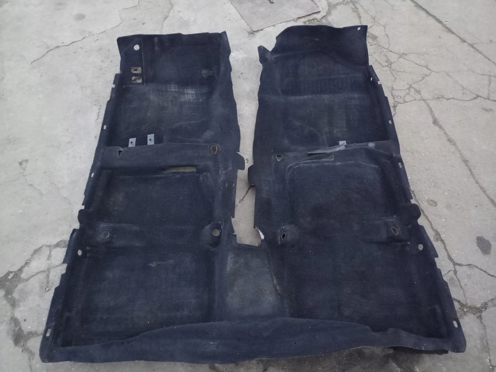 фото №1, Hyundai i30 коврик обшивка пол eu 2007-11r