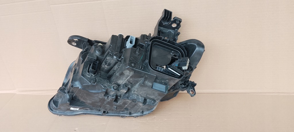 Фара передняя правый  peugeot 308 t10 408 full led matrix 21-24r 9849114880 Цена