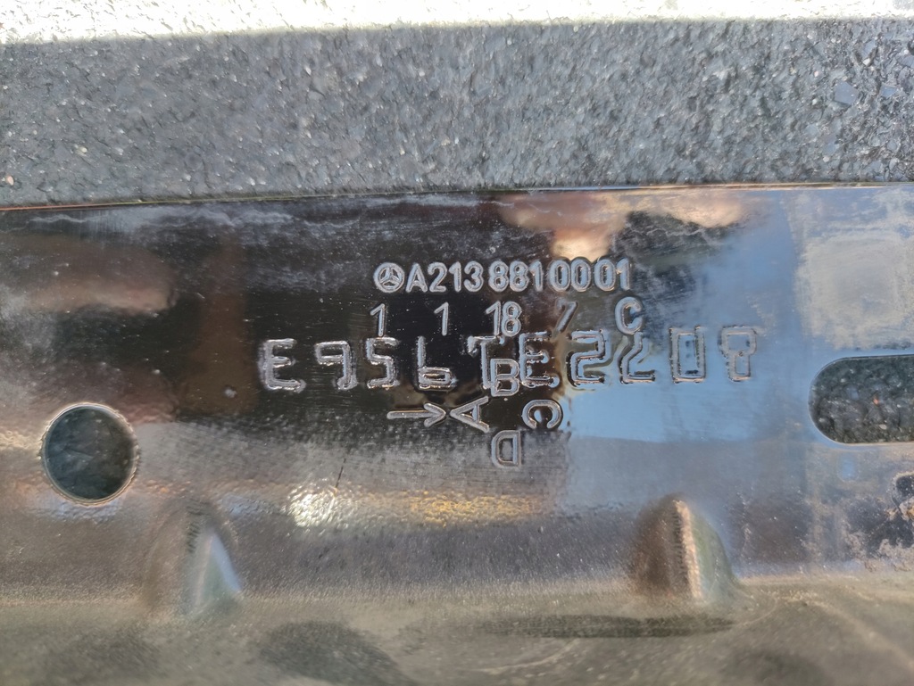 фото №6, Крыло правый перед mercedes e klasa a213