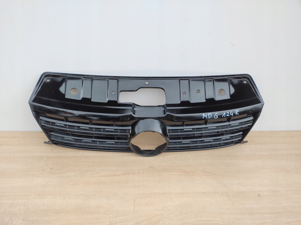 фото №1, Vw amarok 2h7 lift решётка радиатора решётка радиатора окрашенный 2h7853651 mdg124r