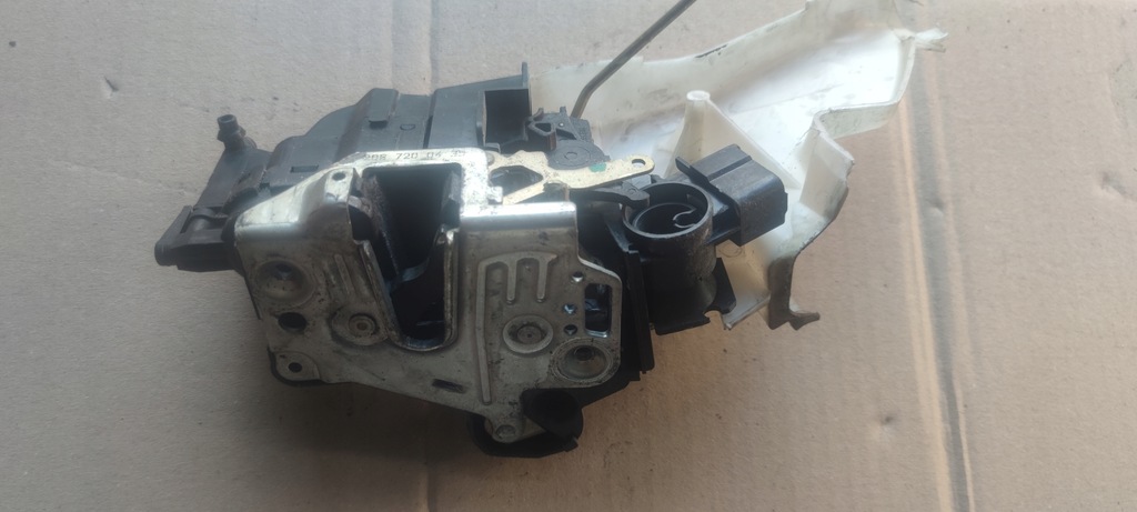 фото №1, Замок дверь правый перед mercedes clk w208