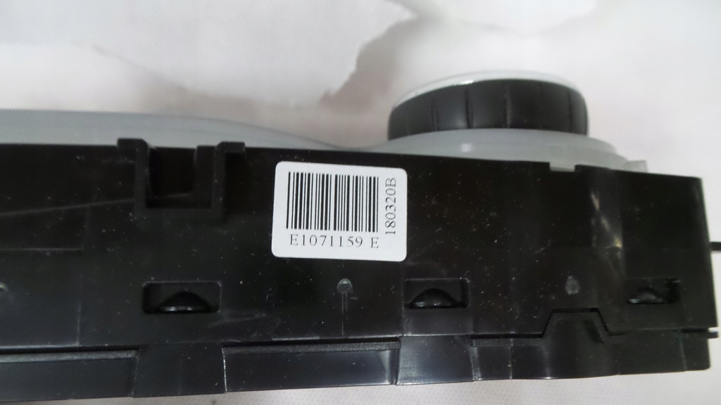 фото №9, Панель обдув кондиціонера renault zoe 2018 275107386r europa