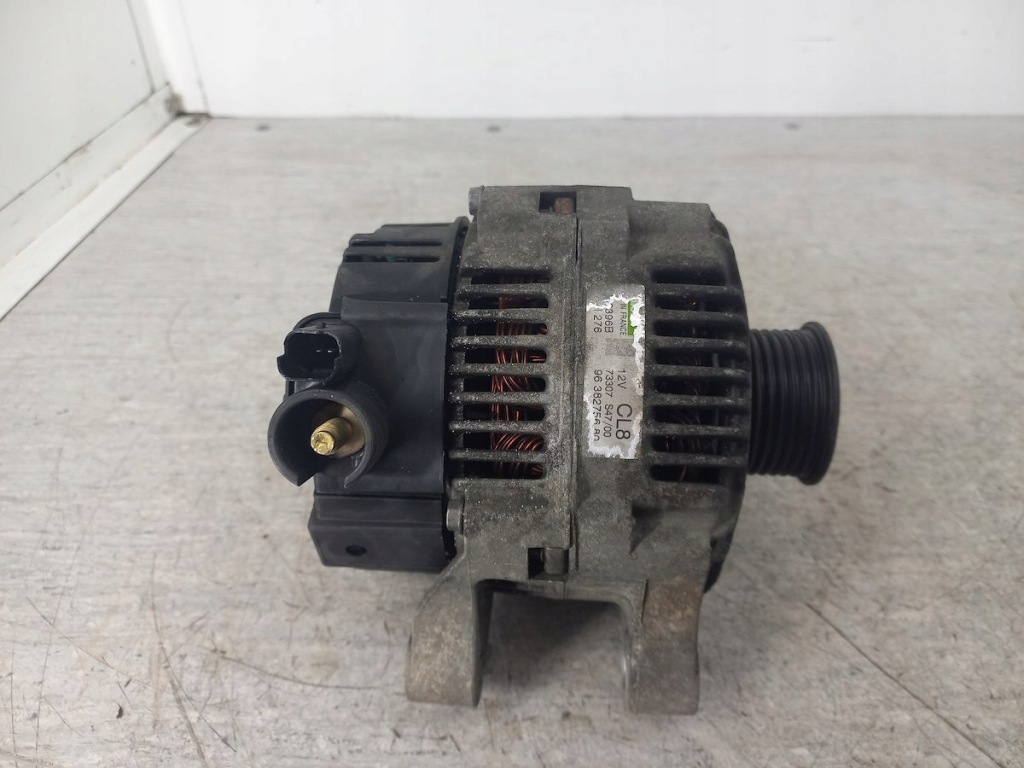 Генератор peugeot 206 9638275680 1.4 i 75km Зі Шроту