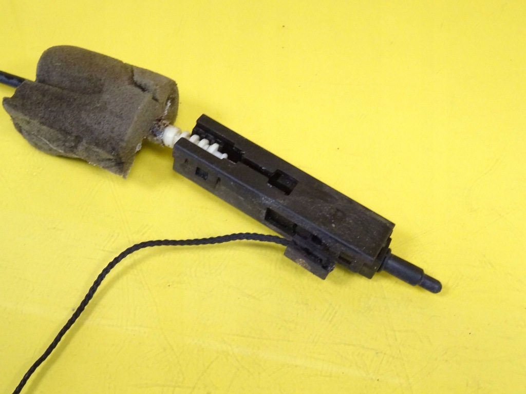 Трос ручка кришка заливної пального fiat marea nr116 в Україні