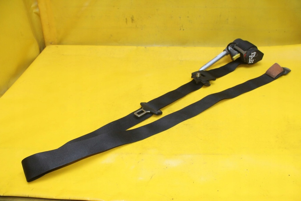 Купити Ремінь безпеки передній l mercedes-benz оригінальний номер 6388600085