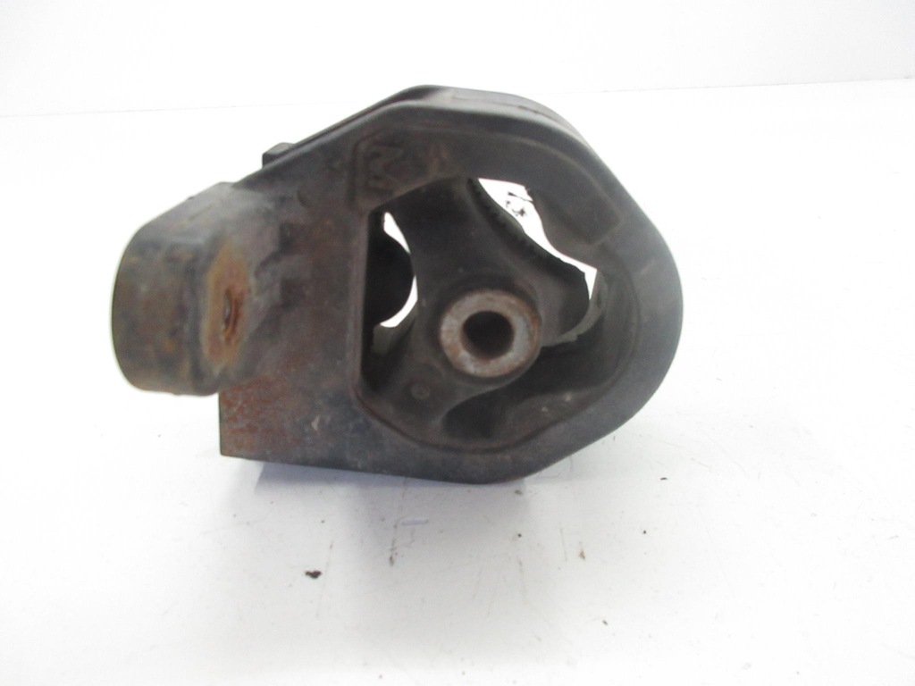 фото №5, Honda civic vii 5d hb 1.4 16v 90 km d14z6 кронштейн подушка двигуна