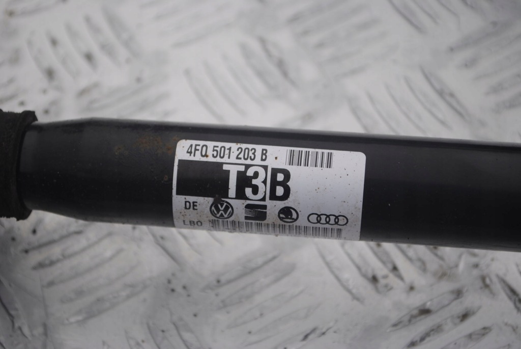 Приводной вал задний  задняя audi a6 c6 3.0 tdi quattro в Украине