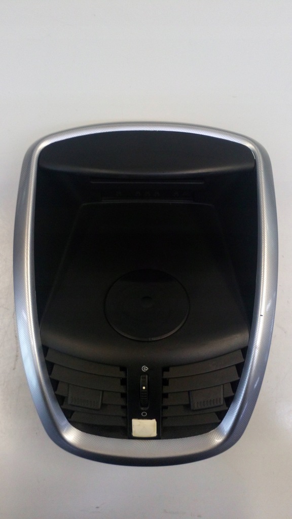 фото №1, Peugeot 207 решётка обдув средняя 9650068177