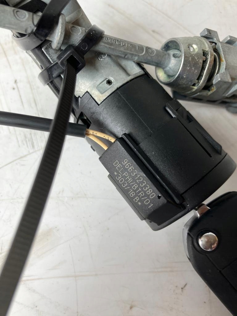 фото №2, Замок зажигания вкладка ключ crossland x