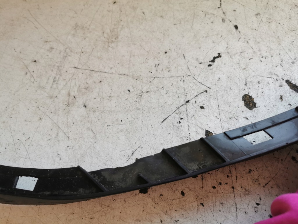 Opel zafira b дорестайлінг  накладка-спойлер правий бампера спойлер 13124975 Зі Шроту