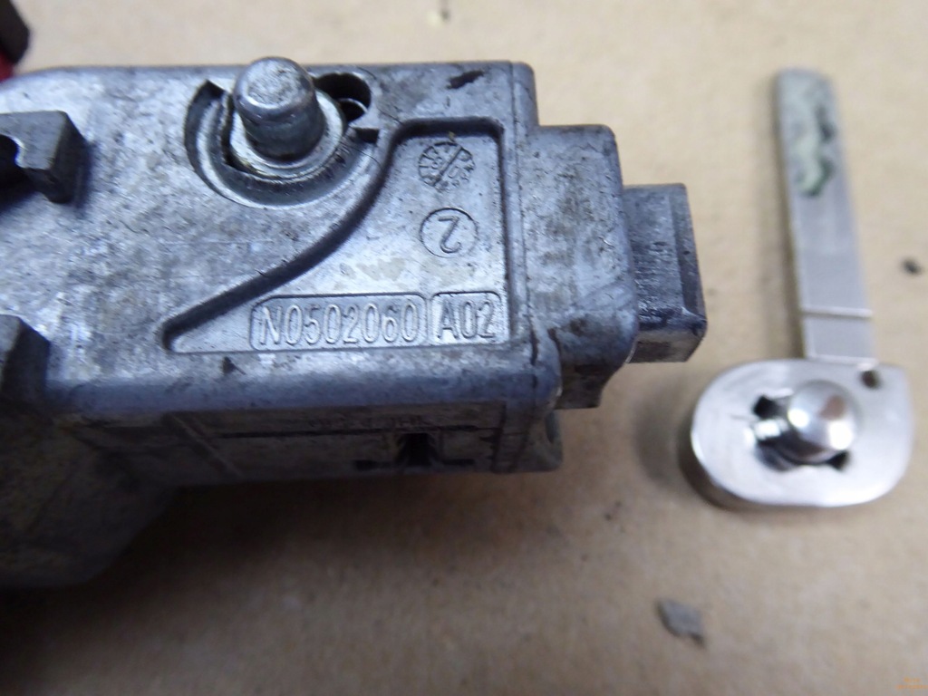 фото №4, Замок зажигания ключ renault clio iii 3