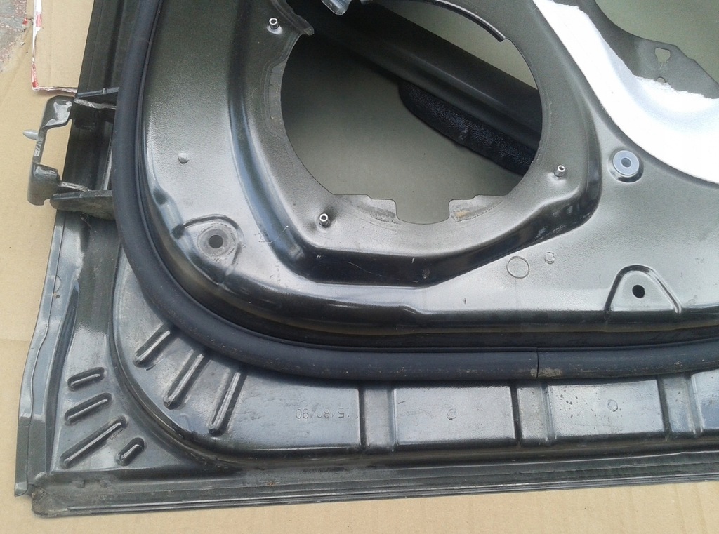 фото №12, Дверь правый задняя правое задние + оборудование citroen c5 iii x7 08-17 sedan kgmd