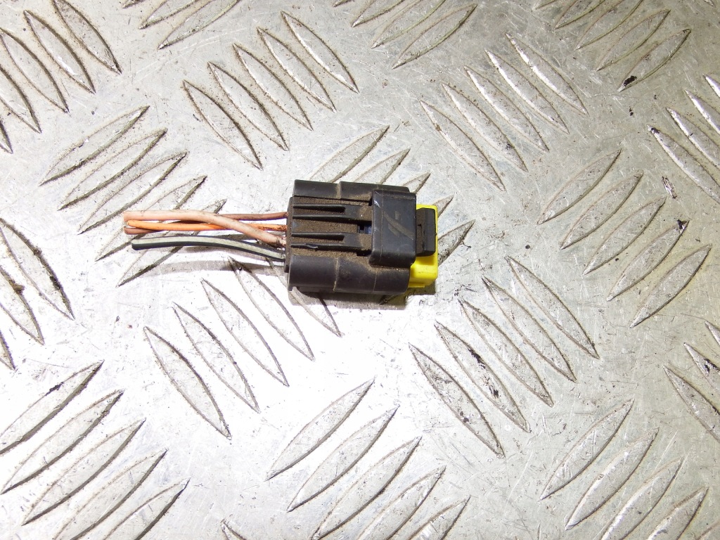 фото №1, Колодка штекер насоса пального renault megane ii scenic ii 1.6 1.4 2.0 16v