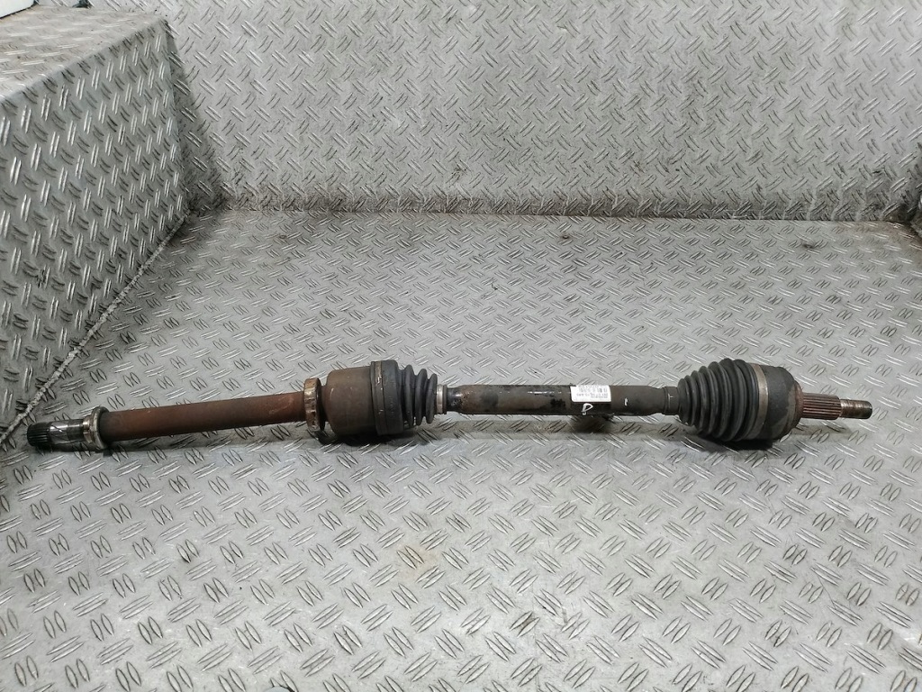 фото №1, Приводной вал правая перед laguna iii 8200676172 1.5