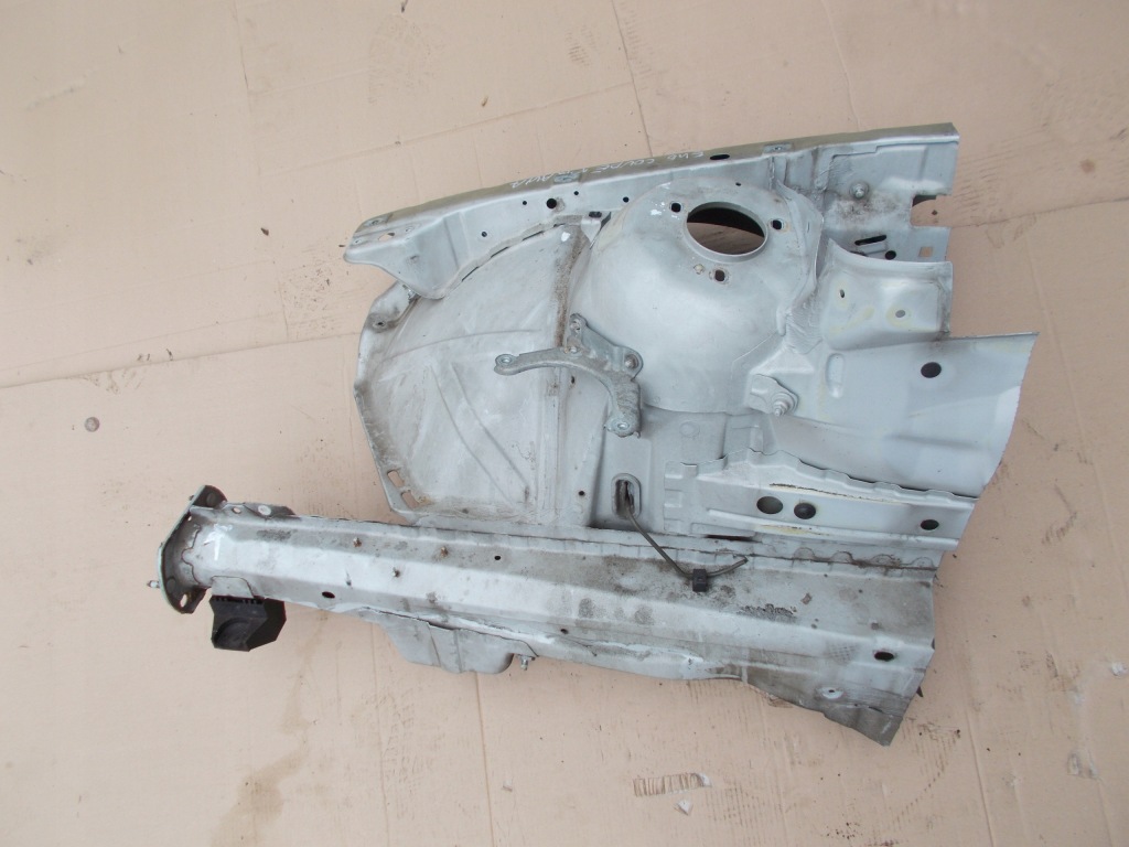 Купить Bmw 3 e46 рестайлинг  sedan 01-05 четверть подкрылок лонжерон правый перед