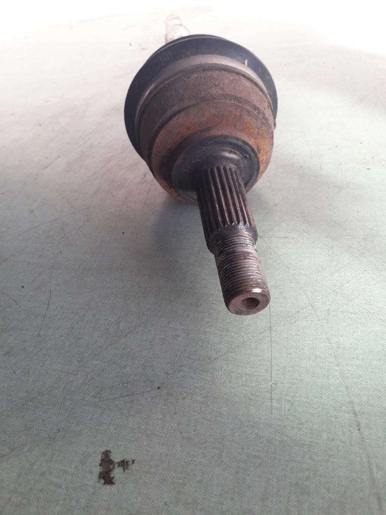 Renault zoe приводной вал правая Доставка