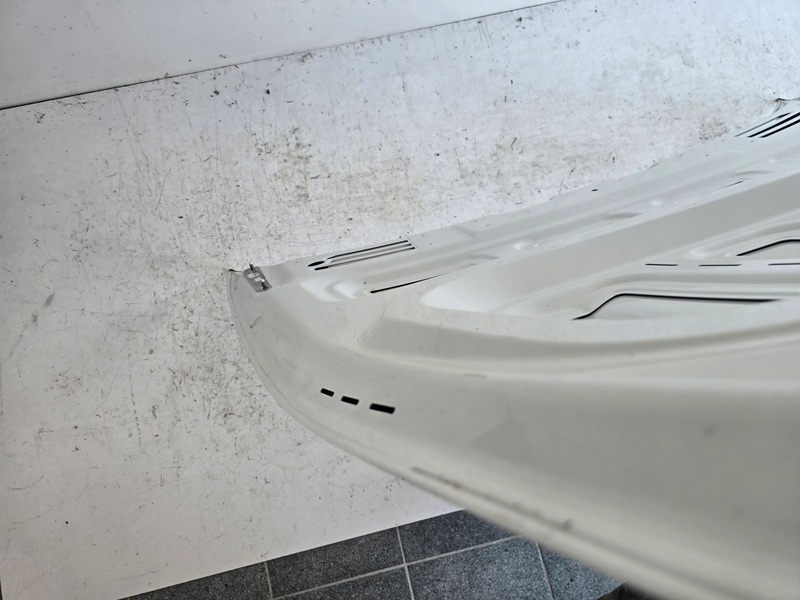 фото №6, Porsche taycan капот