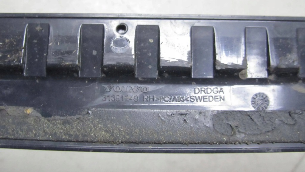 фото №6, Volvo xc60 r-design молдинг накладка правая 31391249